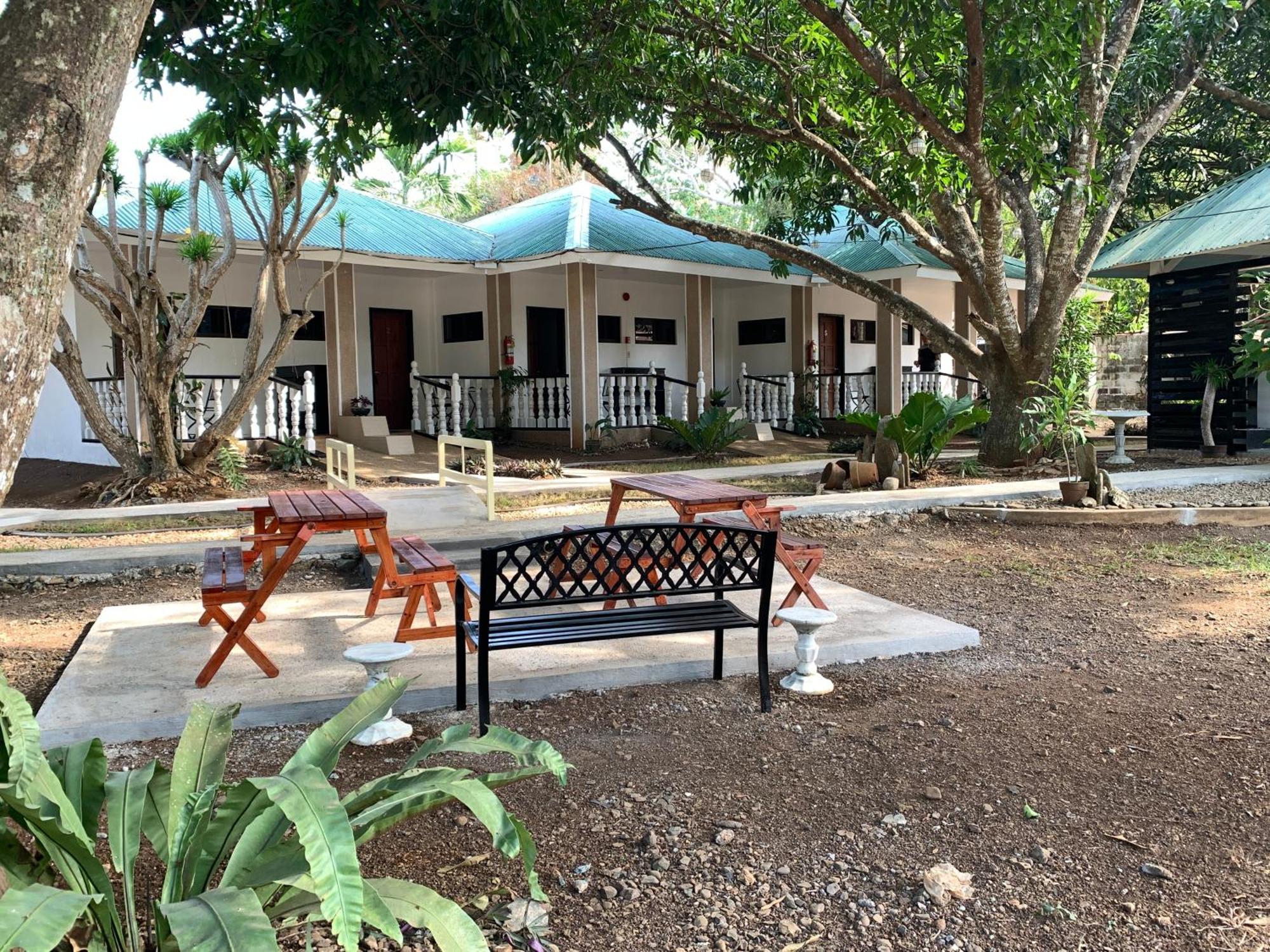 Ls Garden Villa Puerto Princesa Exterior foto